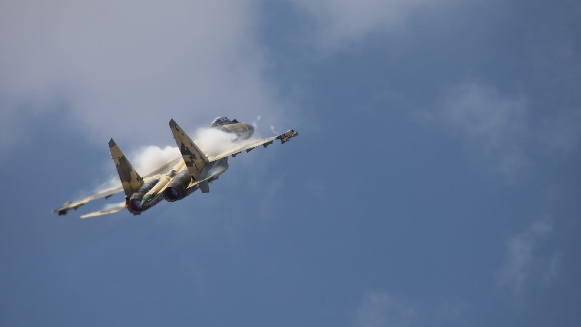 中国足球职业俱乐部开展多频次心理团建活动,足球训练团队